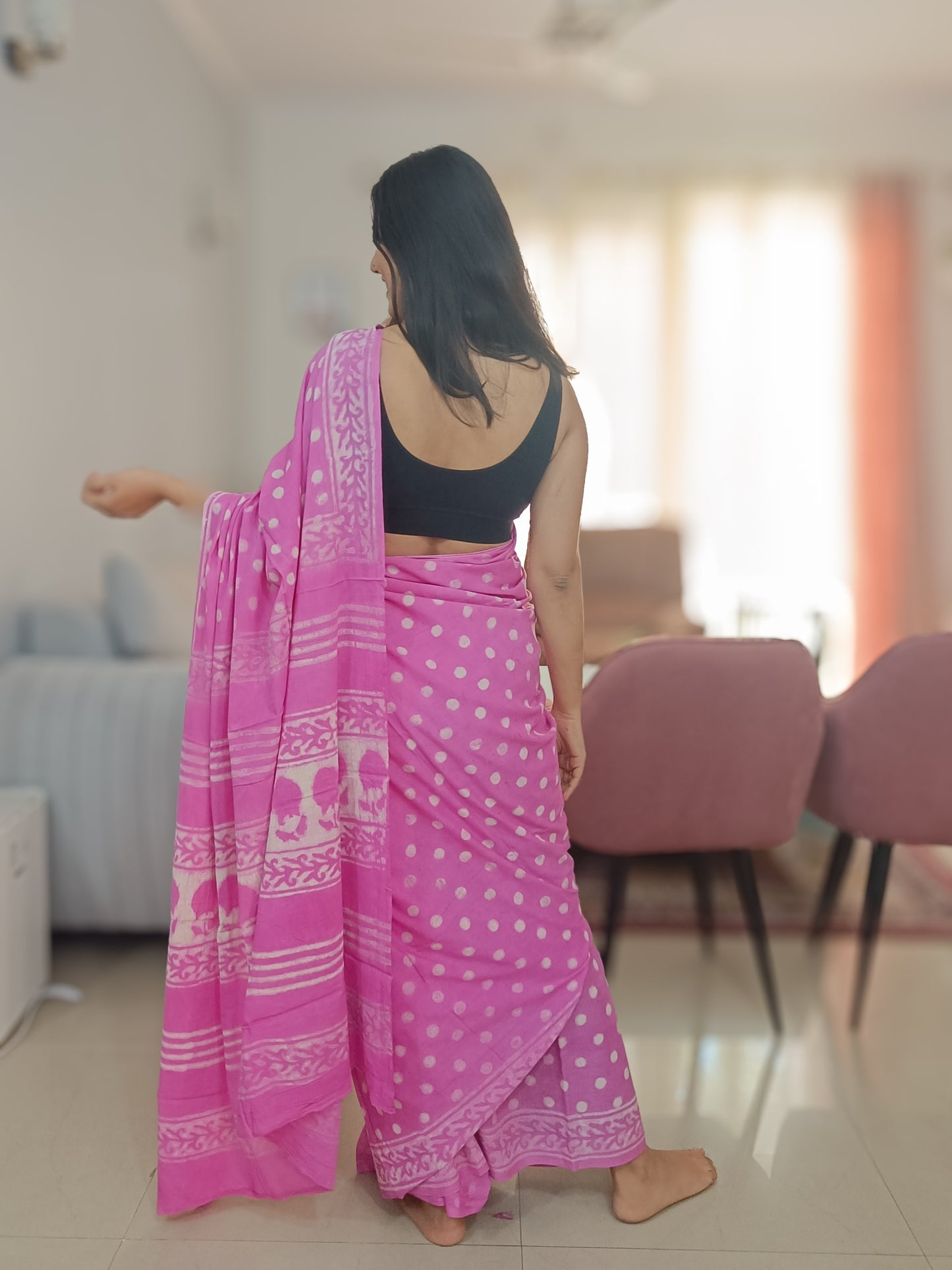 Pallu of Polka Poise Mulmul cotton saree with handprinted classic polka dots, available at Phulwari Bazaar.