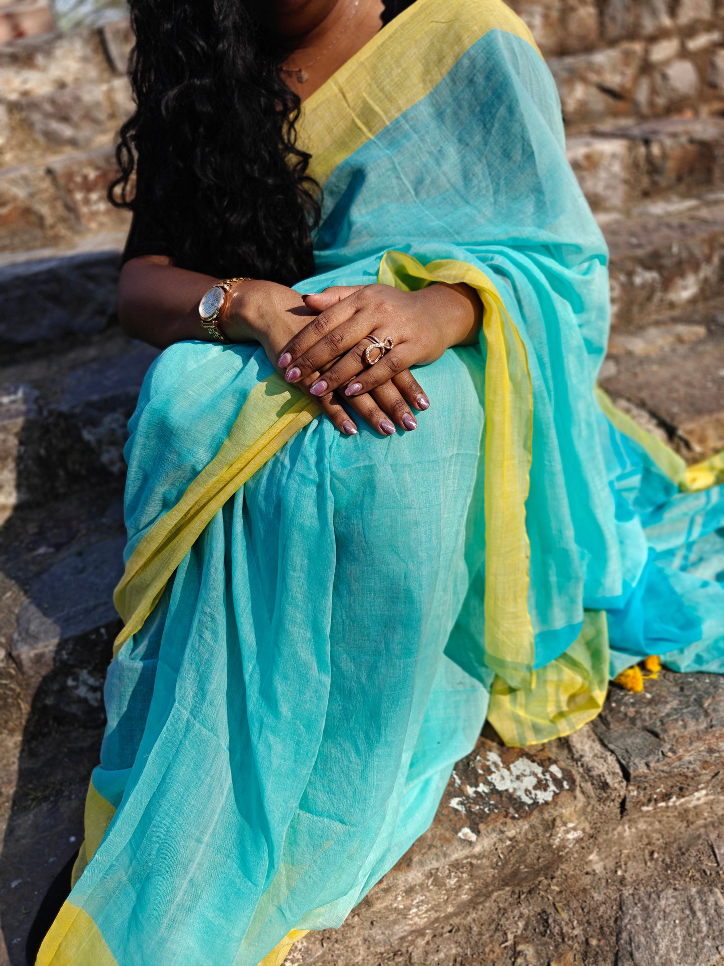 Bengal mulmul saree in light blue with soft yellow details – comfortable and stylish. Phulwari Bazaar| Phulwari Bazar